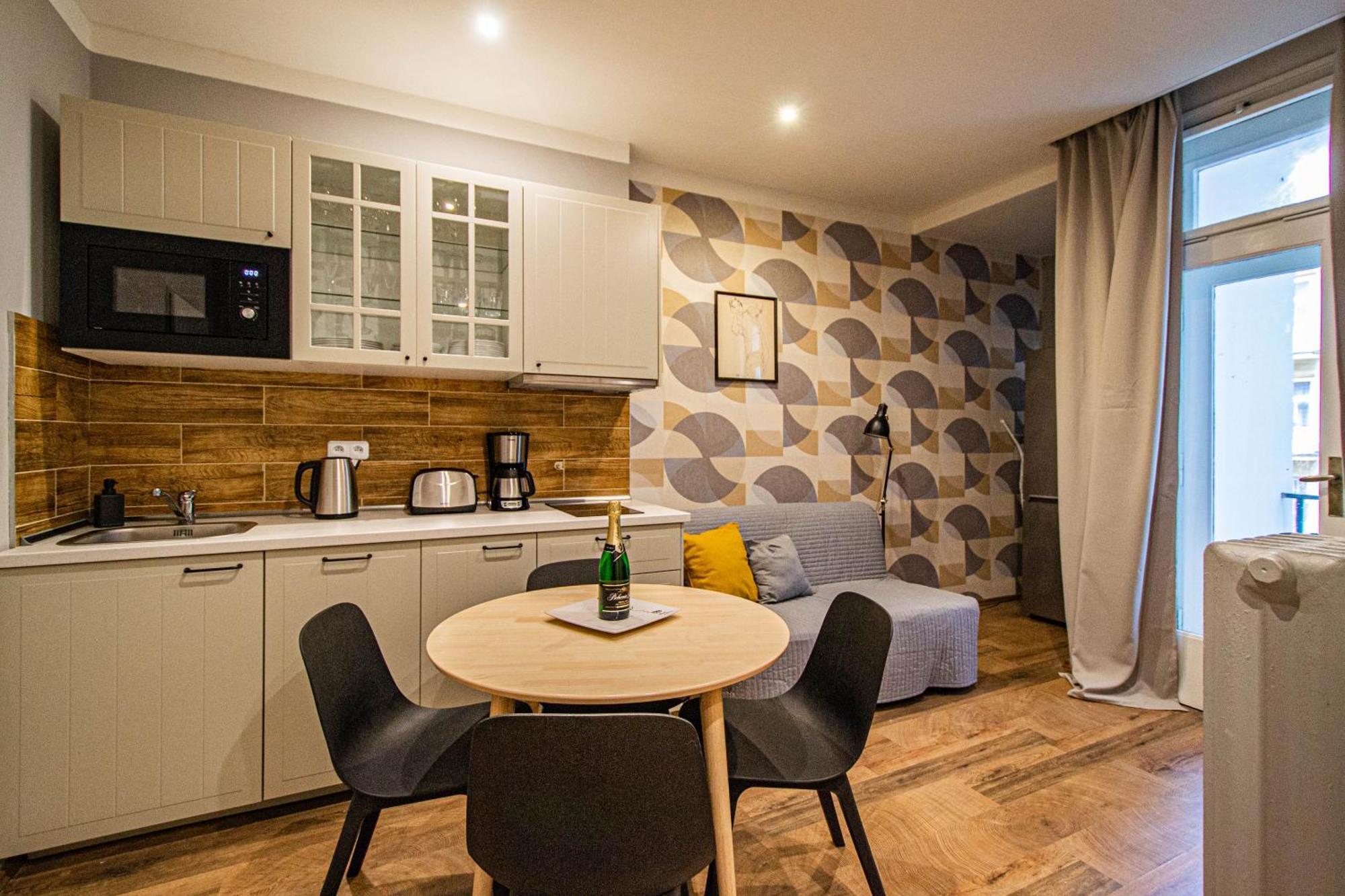 Cozy Studio In The Main City Center براغ المظهر الخارجي الصورة